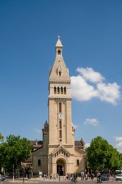 Arcading;-Bell-tower;-Catholic-church;-Christianity;-Cyclist;-Émile-Vaudremer;-Haussmannian;-Kaleidos;-Kaleidos-images;-La-parole-à-limage;-Landmark;-Neo-Romanesque;-Octagonal-spire;-Parisian-urbanism;-Petit-Montrouge;-Places-of-worship;-Religion;-Religious-architecture;-Religious-building;-Saint-Pierre-de-Montrouge-church;-Stories-Pictures;-Tarek-Charara;-Tower;-Urban-heritage